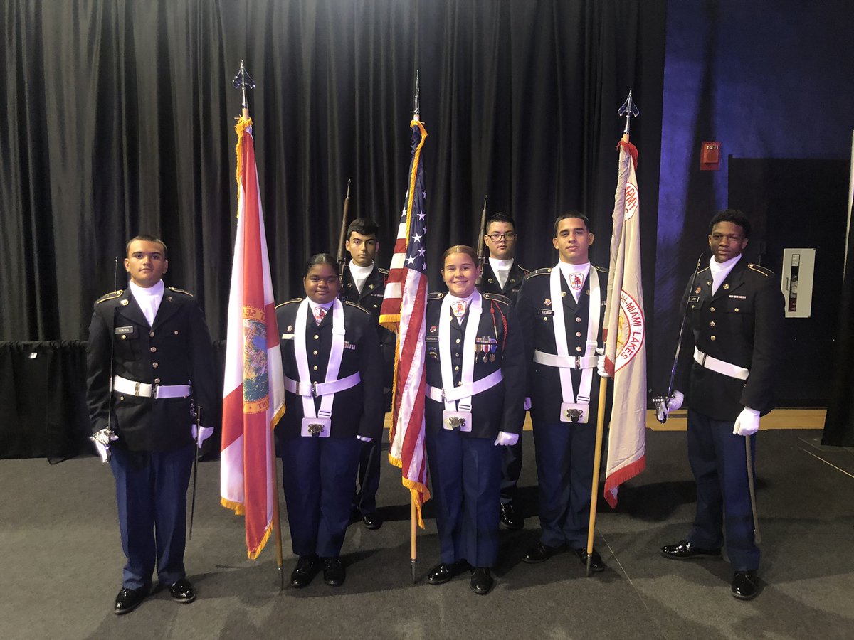 HMLSrHighSchool's tweet photo. #TrojanPride @hmlclassof2019 #MDCPSGrad #MDCPSInspires #WeAreHML @NROSup @lisagarcia_lisa @MDCPS @MDCPSNorth @HMLActivities @HMLYearbook2019 https://t.co/XLf5ejTpAi