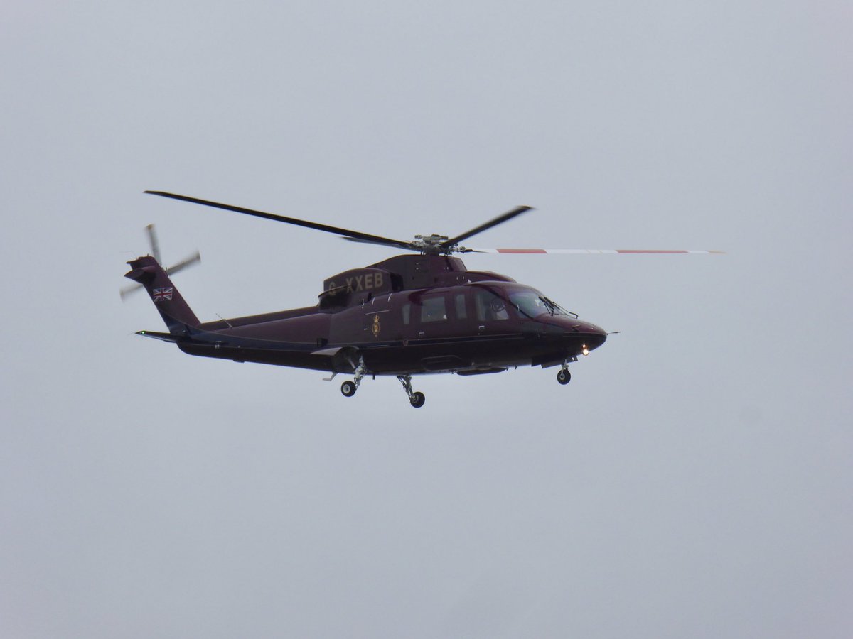 AmzJS13's tweet photo. 👋🇬🇧 @RoyalFamily @ClarenceHouse leaving #DDay75 #Portsmouth this afternoon @RoyalAirForce #QueensFlight @PortsmouthProud @NavyLookout @UKDefJournal @GreyFunnelLine @WatkinNeil @gosport_nci #ThankYou #WeWillRememberThem https://t.co/hTq6iLnli4