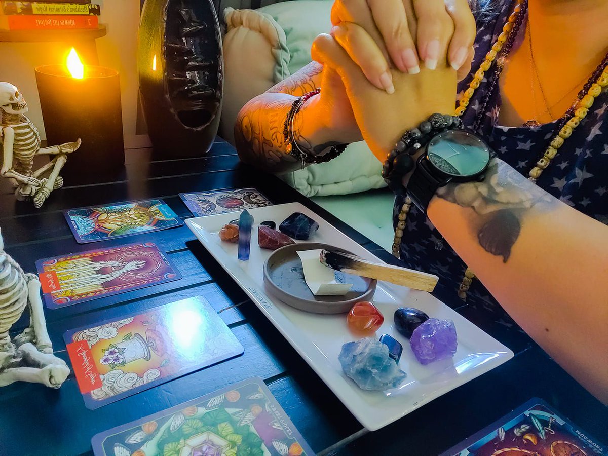 DPersonti's tweet image. #WellnessWednesday Discernment. Grace. Acceptance. Surrender. Releasing negativity into the universe with intention. Always #grateful #selfapproved