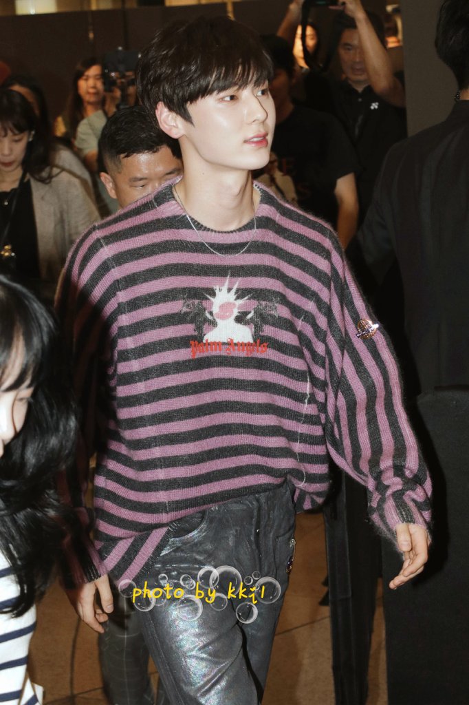 daskdeath's tweet photo. #黃旼炫 #황민현 #Hwangminhyun
Atrium I Moncler慶祝酒會 https://t.co/jJ947URhOm