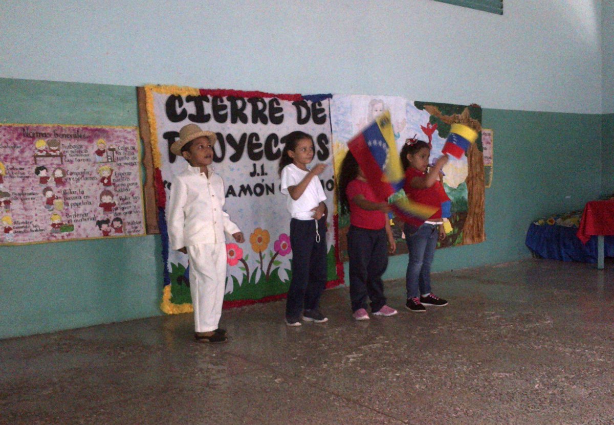 fioreleonela's tweet photo. #5Jun || J.I. “José Ramón Camejo” #AltagraciaDeOrituco #CierreDeProyectos del tercer momento pedagógico e intercambio de experiencias “El Mapa en la Escuela para leer la realidad” Orientación Viceministerial N° 17 https://t.co/WZh6ombCJF