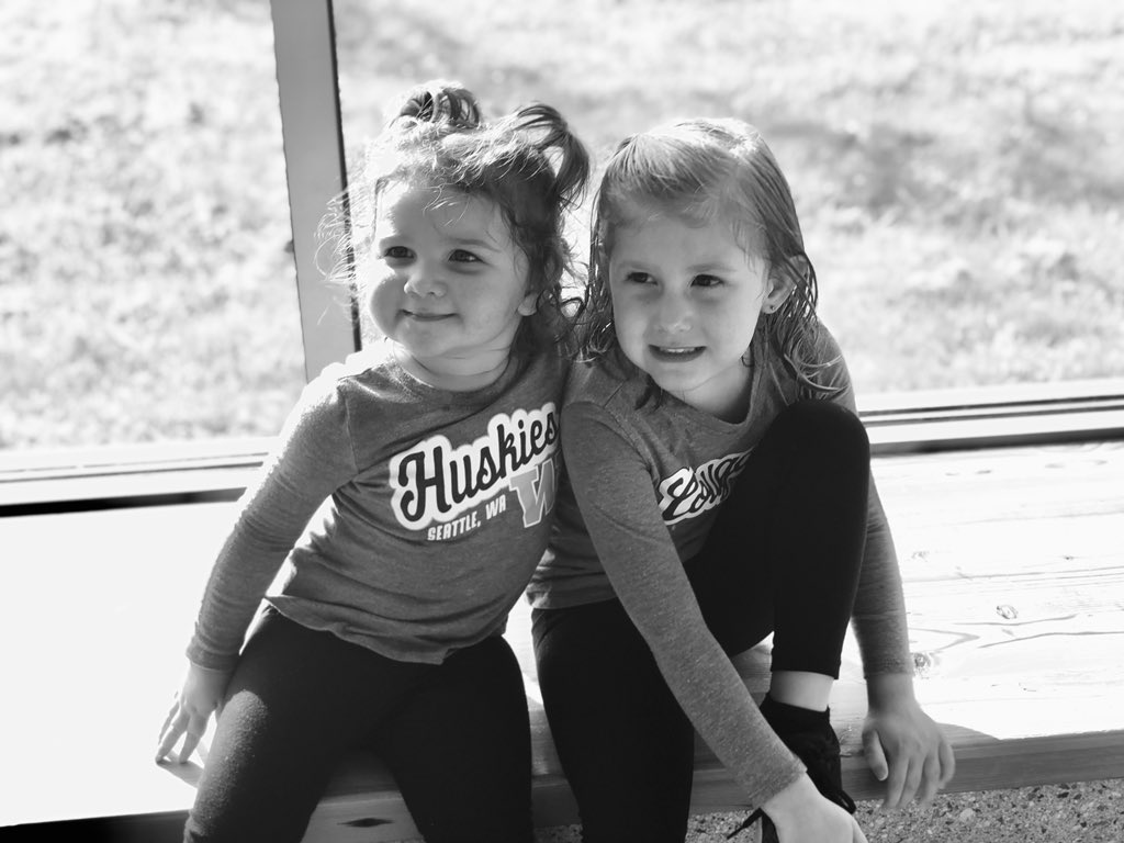 MaddieMo24's tweet photo. Your sister is your • F I R S T • best friend
#housedivided #GoCougs #GoHuskies #AddisonNeyce #BrynnleeMarie https://t.co/MYajjdv0wC