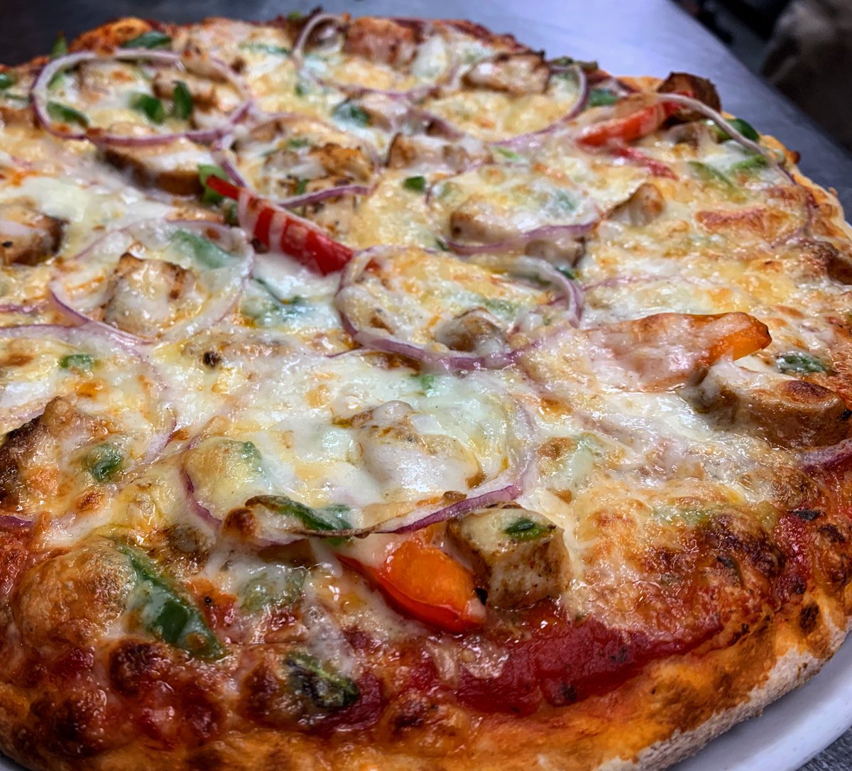 IechydDaBrew's tweet photo. June Feature Pics as promised. Jalapeño Popper Pizza, June Salad, Voodoo Pizza (with smoked chicken or sub smoked cauliflower if you’re veggie) #PubGrub #FunEats https://t.co/NBxDt3qeB5