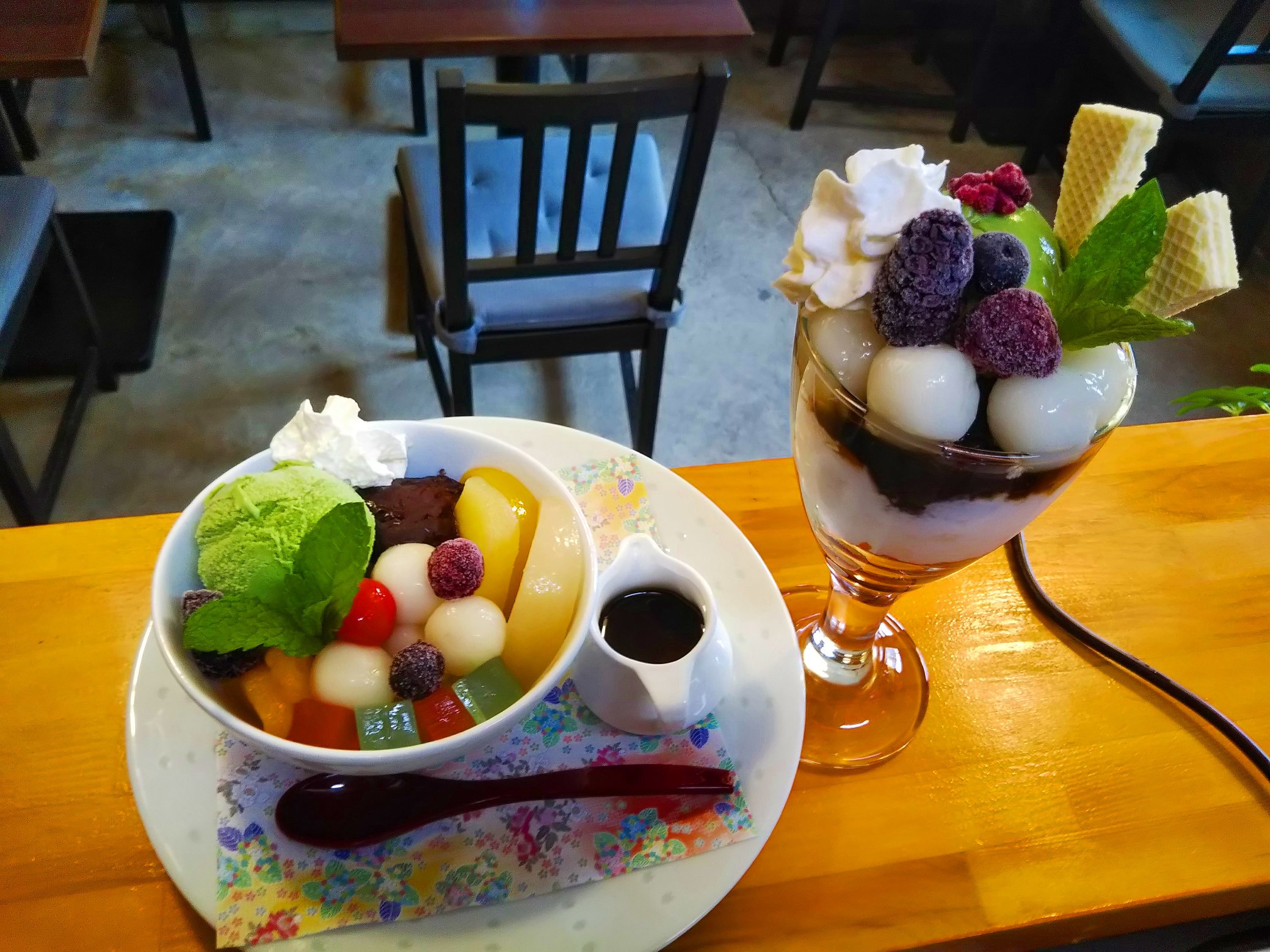草津温泉 花栞 はなしおり おはようございます 爽やかな草津高原の朝 白玉クリームあんみつ 白玉抹茶パフェ 本日もスイーツ日和です 草津温泉散策のついでに 足を延ばして頂けたらと思います お待ちしております 草津温泉カフェ T Co