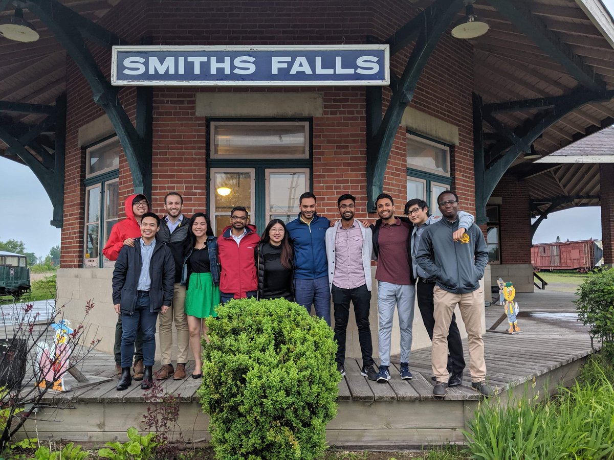 maryzhu13's tweet photo. Having an absolute blast in Perth (who knew rural/small town family medicine could be so much fun???) and joined a few other QMed 2022s in Smiths Falls for an evening train ride! Can't believe the week is already 60% over... #QMedCW https://t.co/ApMduKe6ov