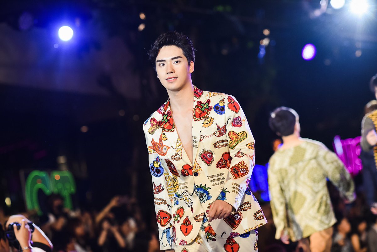 kaere29's tweet photo. ขอบคุณ👍🤟💓 #EmporiumEmquartier ที่ทำให้เด็กๆ ดูเจิดมาก ในงาน
#EMfiercefashionEP3
cr.Emp_Emq 🙏😍
#บาสเด็กอ้วนที่แท้จริง
#เต้ติสชีวิตโลเทค
#อะไรอะไรก็ตี๋ https://t.co/mNDFHR8BvW