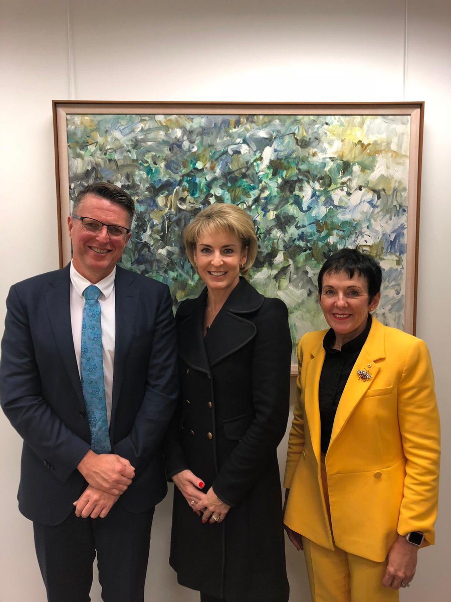 SenatorCash's tweet photo. Always great to catch up with @KateCarnellAus and Craig Latham from @ASBFEO - supporting small and family businesses to enable them to grow and thrive #backingsmallbusiness https://t.co/BQUtBn8IUf