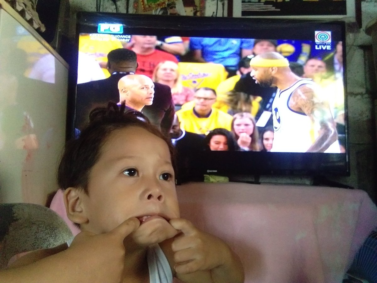 Selfie daw siya while watching NBA #nbaonabscbn

Go Raptors