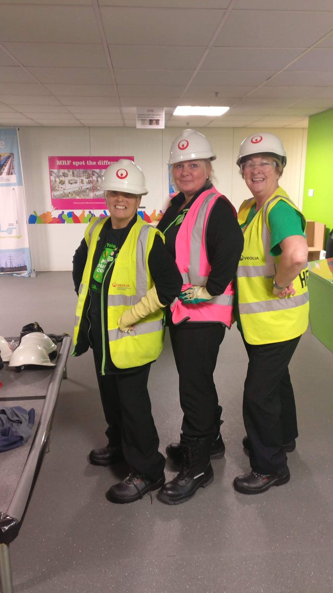 ASDABootle's tweet photo. #WorldEnvironmentDay and we visited @VeoliaUK recycling centre 😁😁 Thank you to Kirsty and Colette for a brilliant tour our new found recycling info and introducing us to Bin Bin the Elephant  @MerseysideRWA @AsdaCommunity @AsdaSustainable @asdaAintree @asdaWalton https://t.co/1HJfyXh4A6