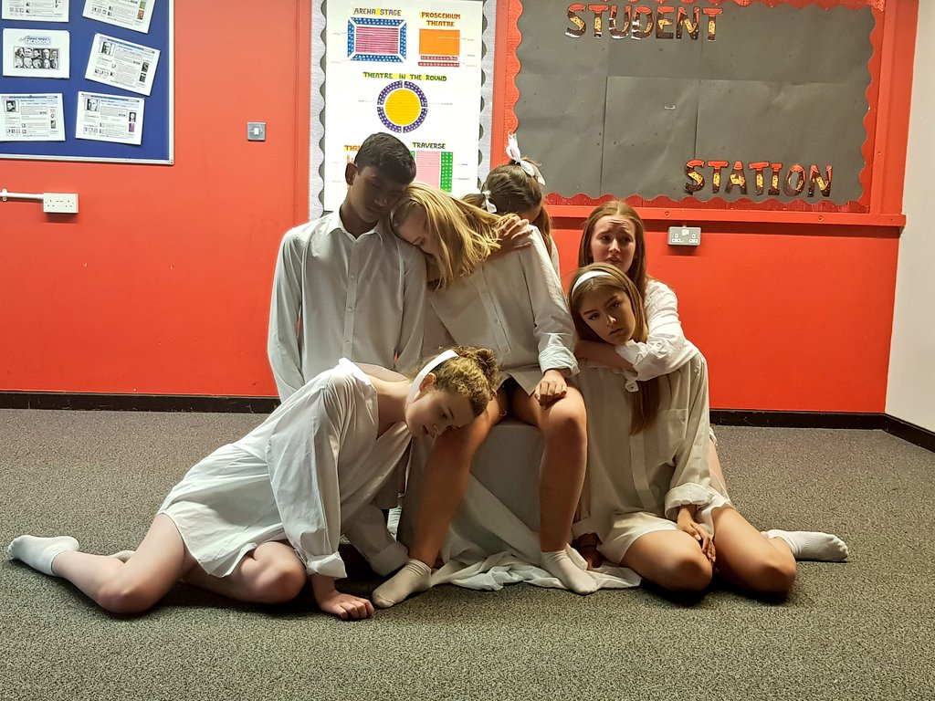 DramaRls's tweet photo. Year 10 devising rehearsals in action #aqagcsedrama @TheRoyalLatin https://t.co/Op0Sy9wZL3