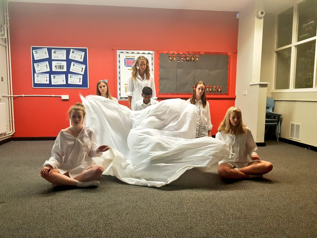 DramaRls's tweet photo. Year 10 devising rehearsals in action #aqagcsedrama @TheRoyalLatin https://t.co/Op0Sy9wZL3