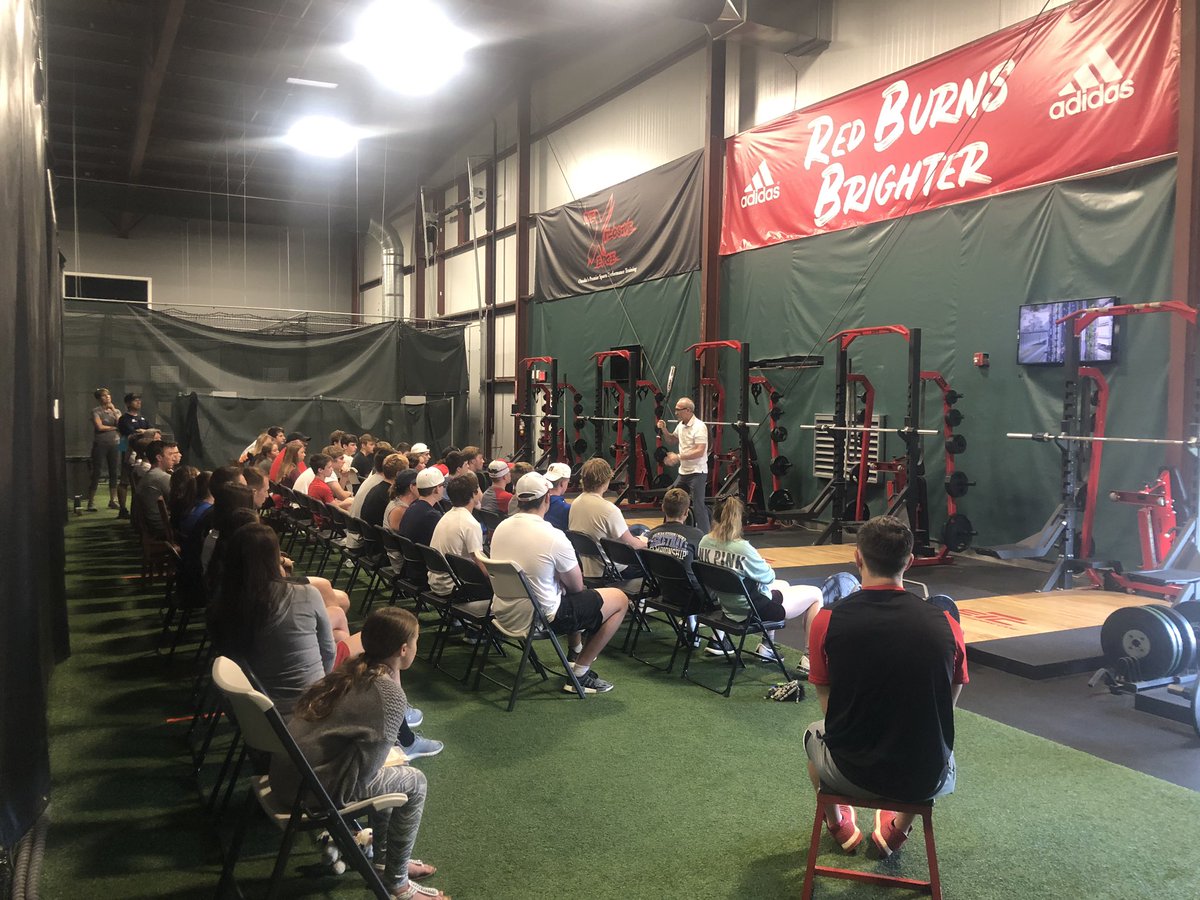 elkhorntraining's tweet photo. A great morning @elkhorntraining with Dr. Jack Stark presenting to @TheXplosiveEdge summer Prep Edge athletes about the “mental” side of the equation!  #championshipformula #unitycouncil https://t.co/HmKQnEjajx
