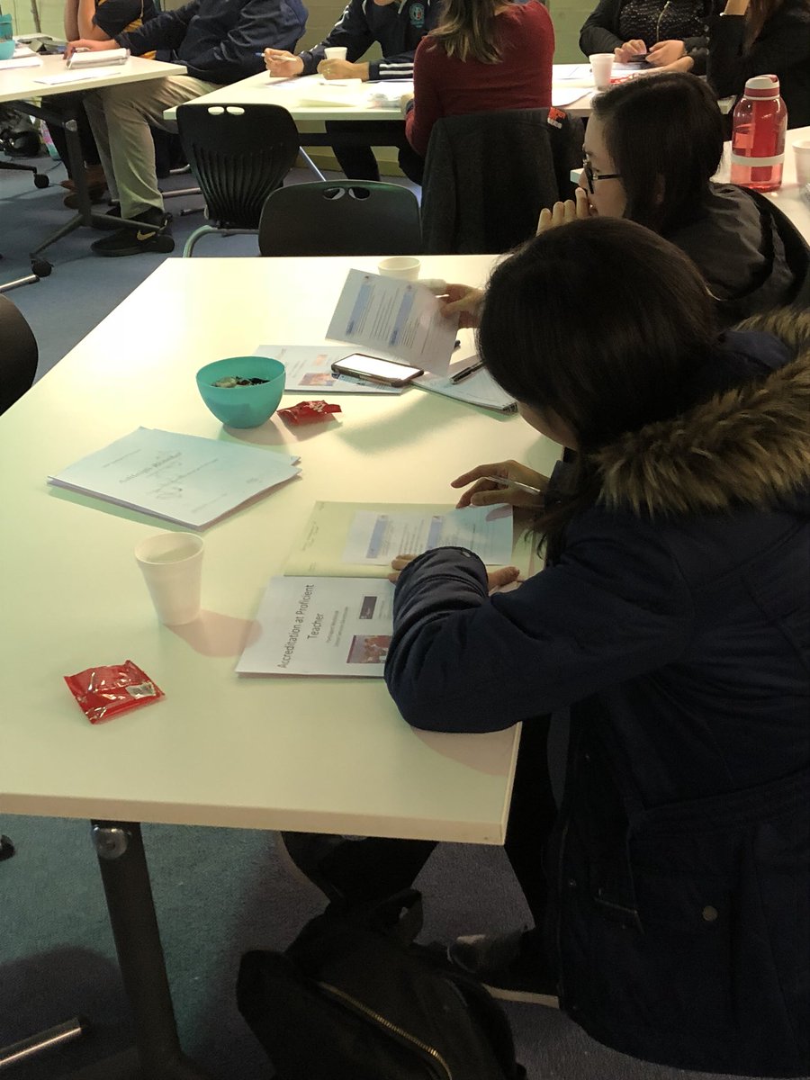 Early career teachers engaging in professional development around gaining Accreditation. Thank you to Samantha Wilson from @myteachingNSW for the informative session. Watch this space for follow up sessions on Accreditation <a href="/GuisePublic/">Guise Public School</a> <a href="/aitsl/">aitsl</a> <a href="/m_predl/">Megan Predl</a> <a href="/HeyburghRenee/">Renee</a>