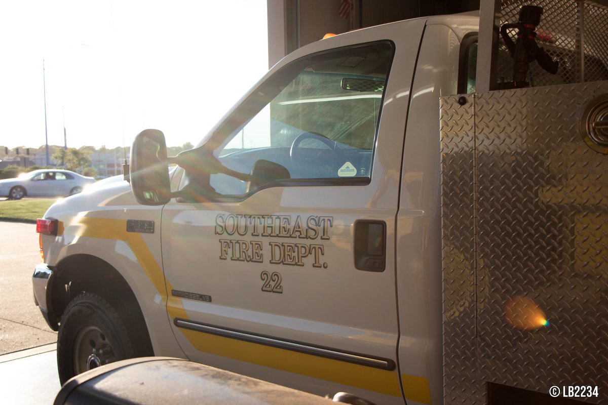 LincolnScanner's tweet photo. Visited the lovely people at Southeast Fire/Rescue yesterday! Thanks for the tour and camera tips, Joe! #SEFD #LNK https://t.co/0TiyrrPZd9