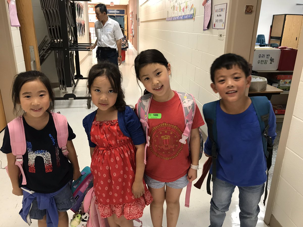 FirstGradeLynch's tweet photo. ❤️🇺🇸💙3 Cheers for the Red, White and Blue! 💙🇺🇸❤️
#finalcountdown
#patrioticday https://t.co/cN4sYmFVNe