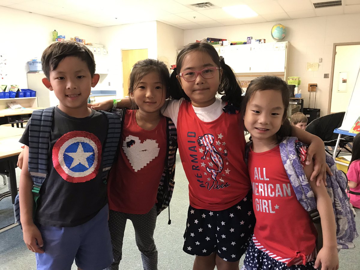 FirstGradeLynch's tweet photo. ❤️🇺🇸💙3 Cheers for the Red, White and Blue! 💙🇺🇸❤️
#finalcountdown
#patrioticday https://t.co/cN4sYmFVNe