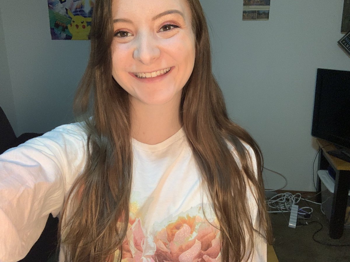 Ru_ReAdy_FoR_IT's tweet photo. #MEmerch @taylorswift13 @taylornation13 https://t.co/Ieyvl04QpL