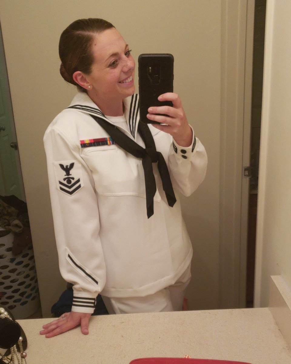 tired_wifey's tweet photo. Yesterday was my 5th Navyversary...half a decade man time flies! #5down1togo https://t.co/JYuNQlJzvx