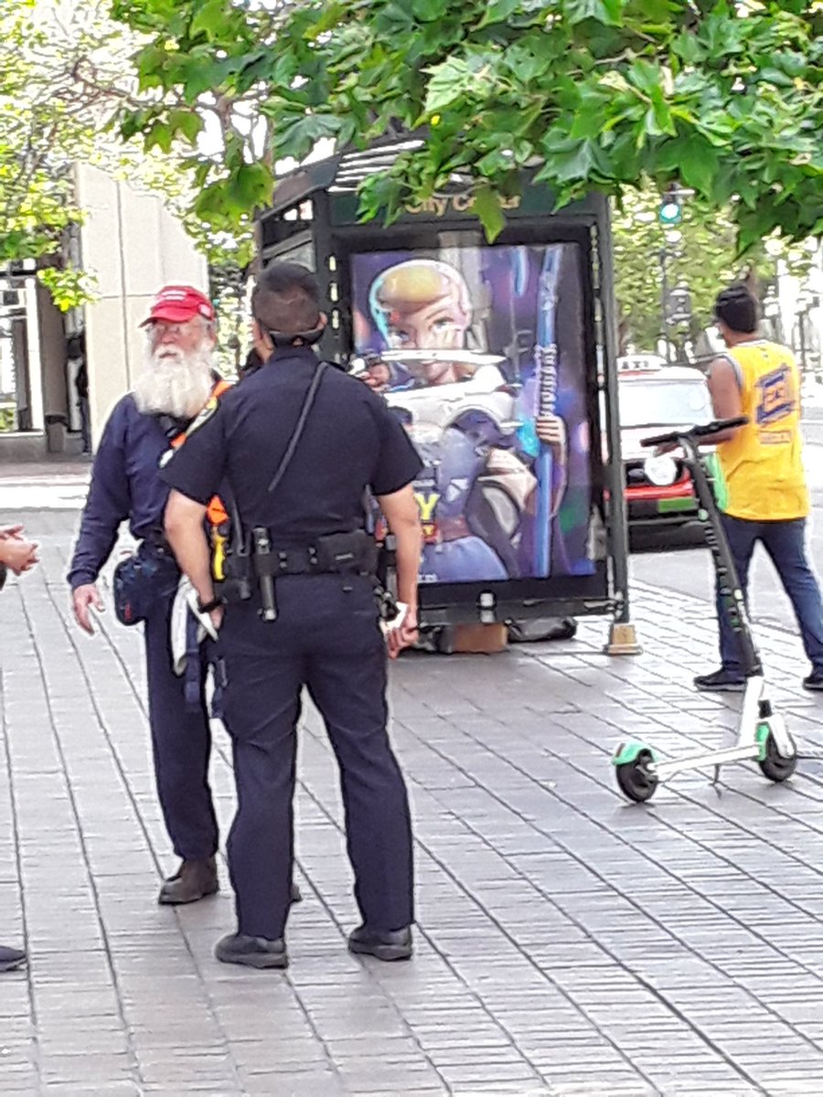 ak2webd3's tweet photo. #OakMtg This is the 2nd #maga t that I've seen in #TheBay in the last week. 1st was in #SF friday & tried told me they would get #Rid of us in 10years & when given his #HighNoon Chance #folded. 2nd 1 in #oAKland w #knife got #ChinChecked by a #OG 4 #dissing we #WildWestSide 100 https://t.co/LJUplgOQf1