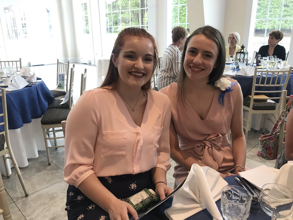 BCHSmagistra's tweet photo. Bristol Chamber of Commerce Awards Dinner. The Chamber’s first ever Outstanding Youth Community Service Award goes to #BCHSInterAct @BCHSprincipal @MrBroderickBCHS https://t.co/PUZ8ibZuc3
