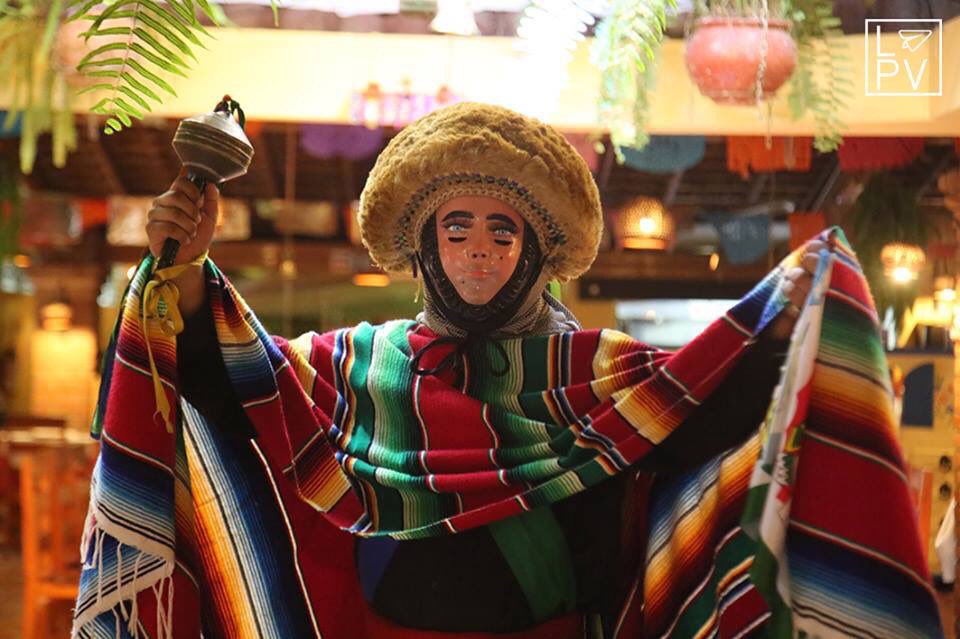 Chiapa de Corzo es uno de los Pueblos Mágicos más bellos de #Chiapas. Cuando lo visites no dejes de probar el cochito horneado, el pozol y el tradicional suspiro. Enamórate de sus artesanías en laca, talla en madera y los hermosos bordados multicolor de los trajes chiapanecos.