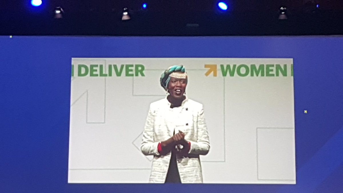 With Emi Mahmoud <a href="/EmiThePoet/">Emi Mahmoud</a>  poet and activist, winner of the 2015 Individual World Poetry Slam championship and UNHCR Goodwill Ambassador at #ThePowerOf Arts #WD2019 . Kickass poetry. Protest. Rebellion. Insurrection. Sudan.