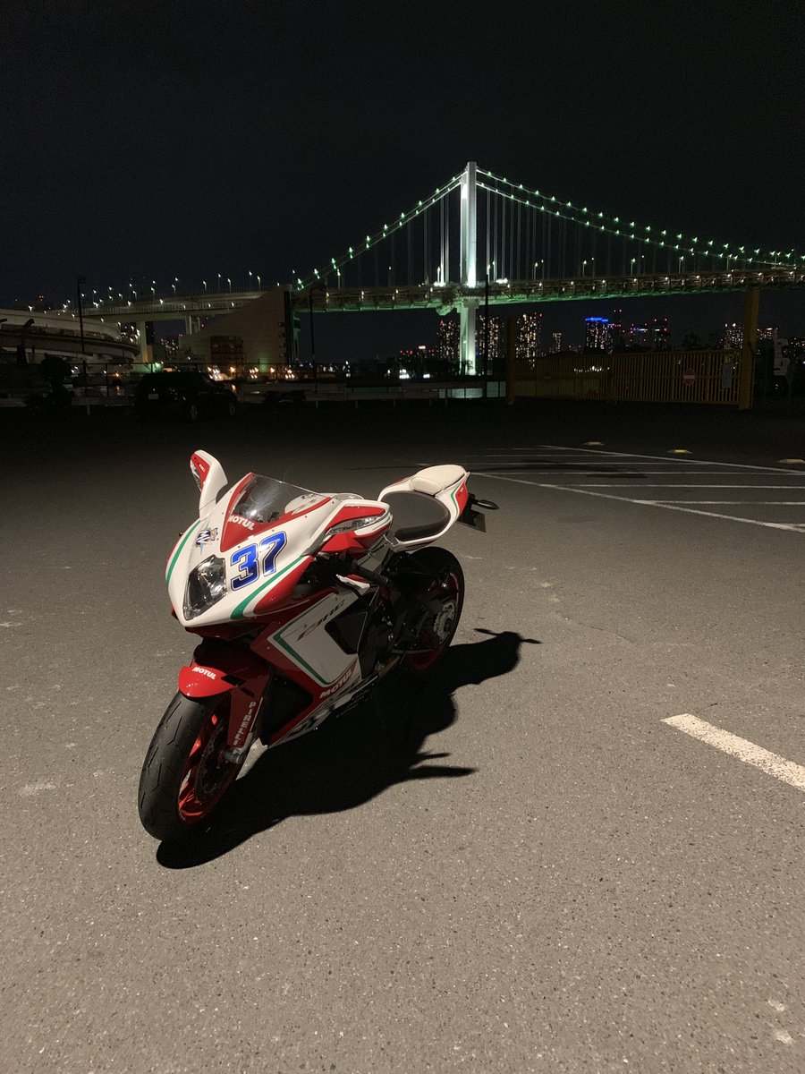 Ghostavenged's tweet photo. 実は4月7日にMV AGUSTA F3 800RC
2018を納車してました
夢に見たイタリア車なので大切に乗っていきたいと思います😊
19歳でCBR、20歳でアグスタ納車でどっぷりバイクにハマっちゃいました
これから少しづつカスタムして行こうと思います!!
#アグスタ乗りと繋がりたい
#アグスタF3 https://t.co/FaQZJKr4mi