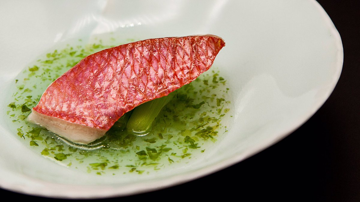 hidenmiami's tweet photo. Kinmedai 🖤
.
.
.
#HidenMiami #Showahospitality #GoldenEyeSnapper https://t.co/nMuIMtntsr