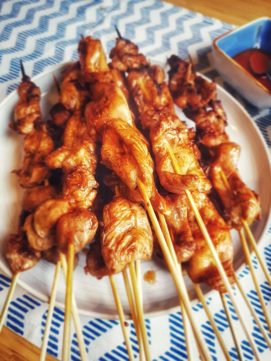 MyMasarap's tweet photo. Filipino delicious BBQ on scewers! #chicken #pork #leeds #filipino #BBQ #tasty #streetfood #delicious #food https://t.co/rV4yB7PA3x