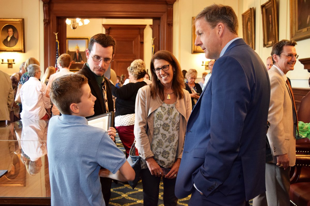 Chris Sununu tweet media