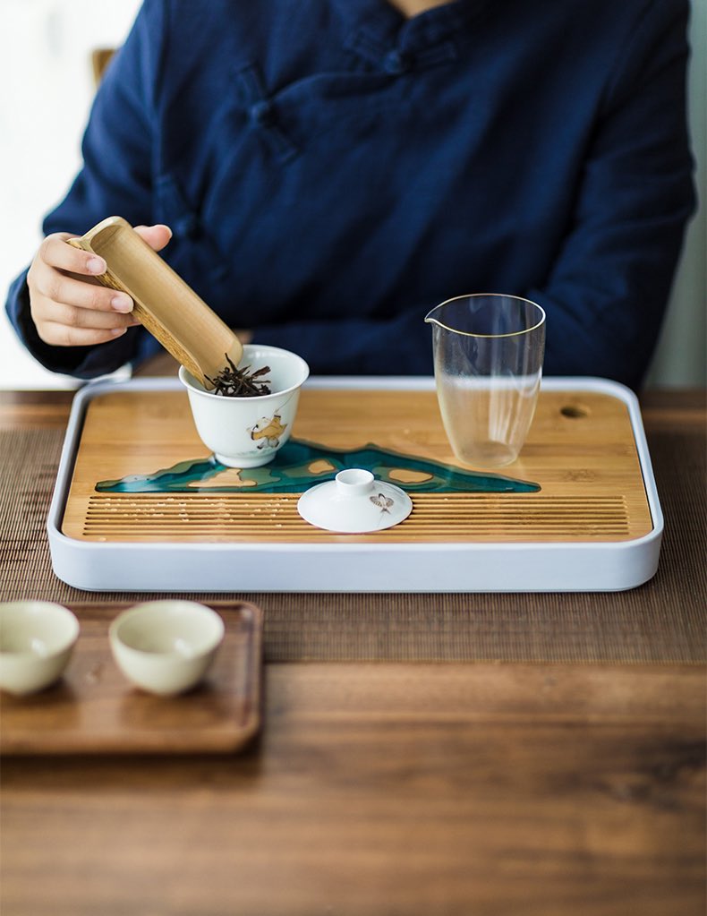 morimatea's tweet photo. The wild tea characteristics: special flavor, honey-sweet in the upper flu, slightly bitter, some sweet in the posterior segment of the tongue.
.
.
.
#teasommelier #color #hill #kettle #brewingtea #mountain #blacktea #teasea #teaboat #bambootray #teaforlife #te #morimatea https://t.co/a0qG6KD4yI