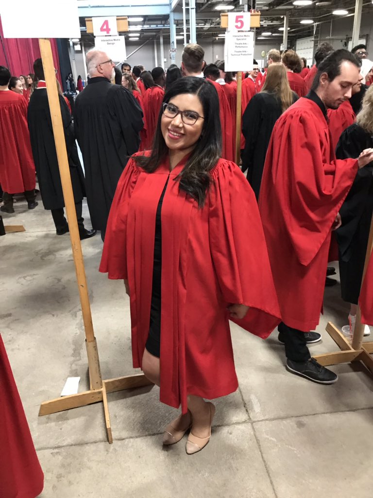 MarianaCCalles's tweet photo. Officially a #journalist πππ₯ in #LdnOnt #fanshawegrad #journalismbroadcast. Still got one more year though π https://t.co/doaPn2xz4C