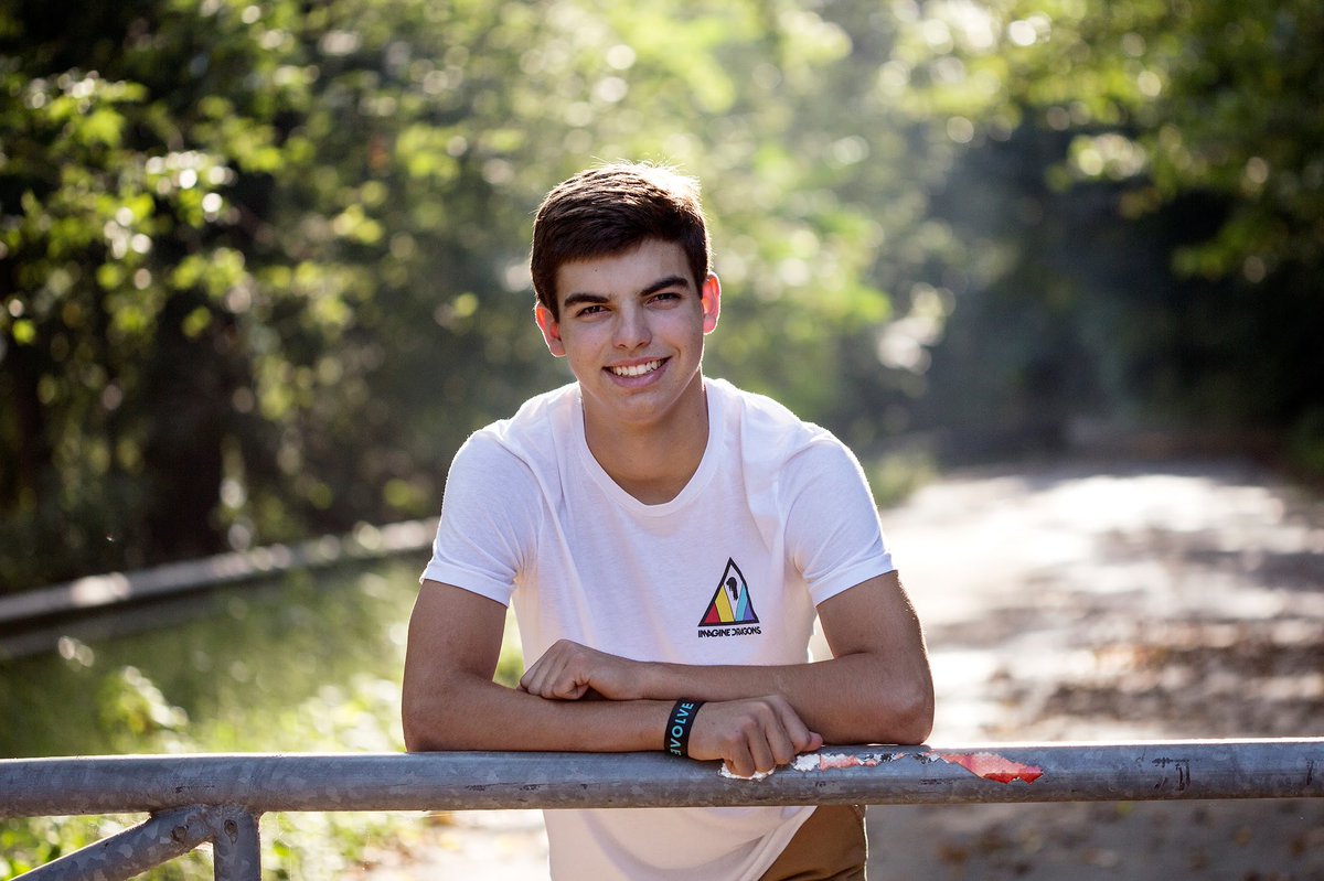 mx2_53's tweet image. So proud of this kid! #DrexelDragons #HSDGraduation2019