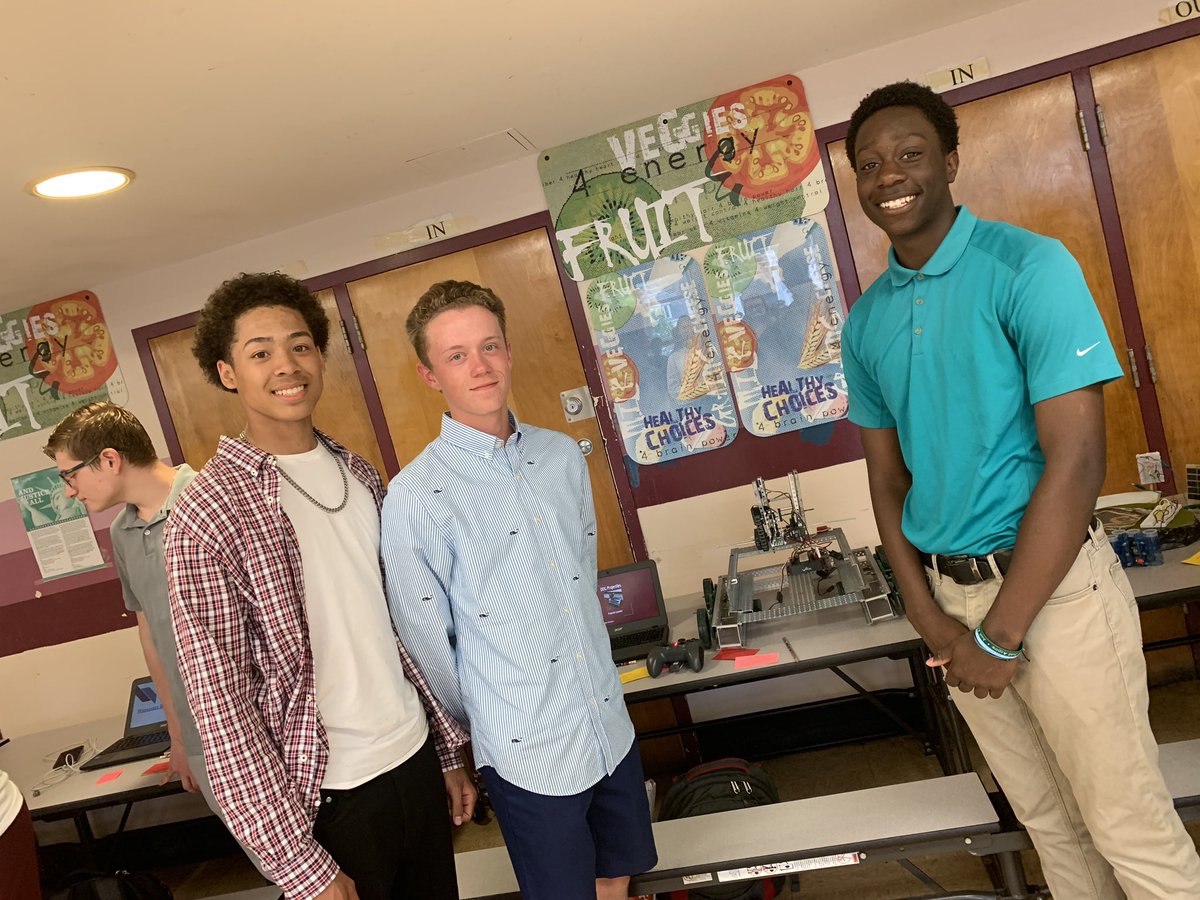 worcesterpublic's tweet photo. Doherty 10th grade ETA Learning Fair - all projects were designed for the new ballpark! #baseballpitchingmachine #WPSlearns @TweetWorcester https://t.co/gIXFXRdClp