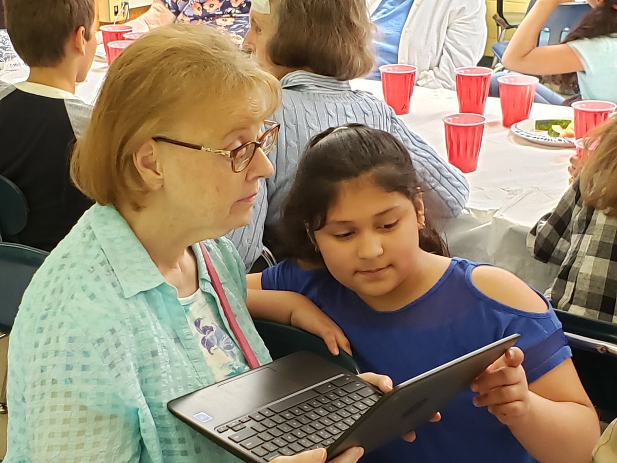 More pen pal pictures. I love seeing the students showing off what they do every day. Thank you @LisaLamphier and <a href="/breaulttech/">Carolyn Breault</a> for providing the awesome technology.