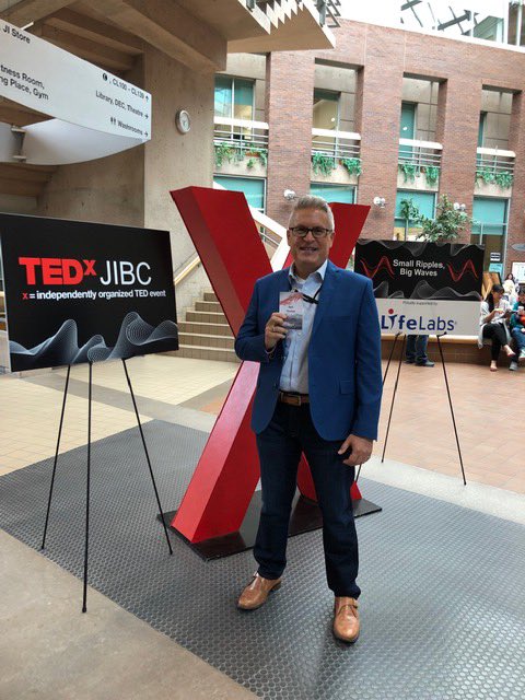 DThompsonCHE's tweet photo. Congrats ⁦@LeadDeeply⁩ #RickThomas for speaking at today’s ⁦@JIBCnews⁩ #TEDxJIBC #JoyRevolution ⁦@WorktoWellness⁩ #SmallRipplesBigWaves #BeInspired https://t.co/if0xdntPuy
