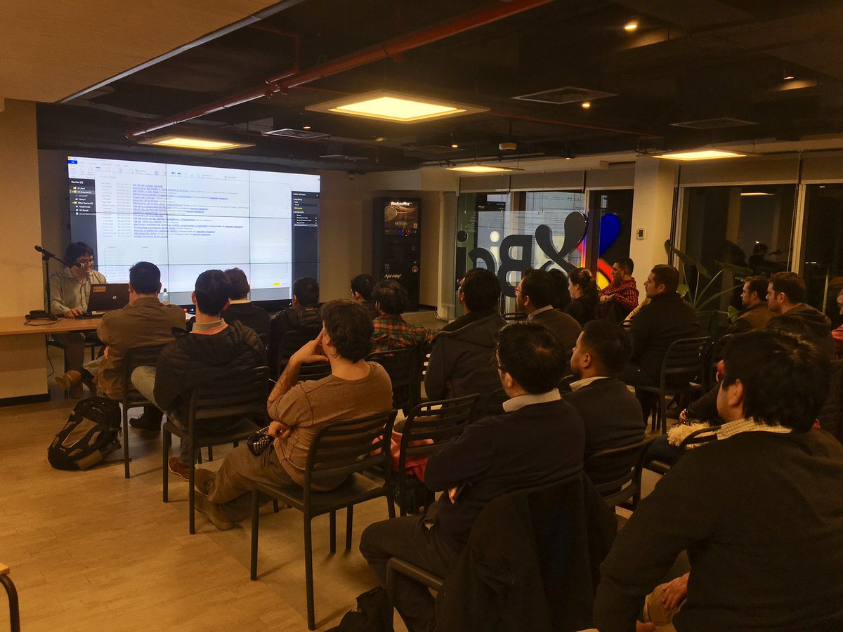 BancoBci's tweet photo. En el #MeetUpPowerBi conversando sobre este software de análisis de negocios que permite analizar datos y compartir información con el resto de la organización en #CentroNaceBci https://t.co/DzHhuVxOGT