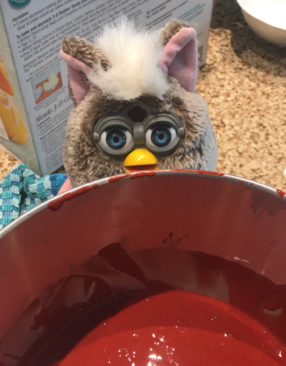 fubbylife's tweet photo. fubby make cake
#furby #fubby #cake #baking https://t.co/491UKO1qjO