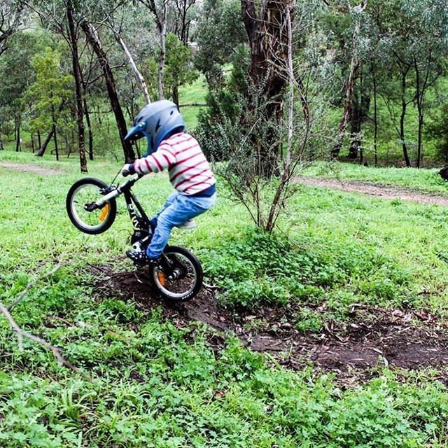 TUNE_cycles's tweet photo. Drop us a DM if you're Sydney based &amp; need anything from @bykbikes.  We're local dealers and can deliver &amp; install to your home or work!  #mobilebikeshop #mobilebikerepair #cycling #staytuned #tunedbyhand #clickandfit
🚴💨..........🚐🔧👍
.
Putting ou… https://t.co/i48uEtFiYA https://t.co/kK4PPVGSi6