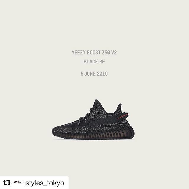 Le0nUn's tweet photo. #styles_daikanyama_yeezy_350_v2_black_rf_270 https://t.co/6PWCfK5upp https://t.co/9Xju0lrUWZ
