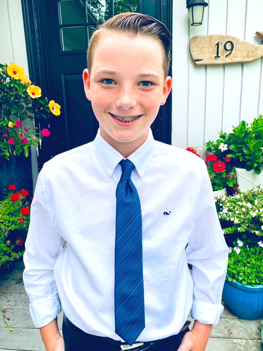 AuthorTomWhaley's tweet image. “Wait, my hair...” 🎷 🎶 
#ConcertTime #ProudDad