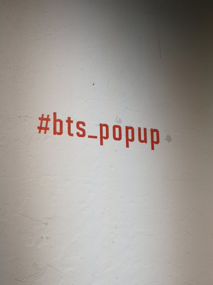 Yoshinori8303's tweet photo. #BTSinParis #BTS #BTS_PopUp_Store #BTS #eiffeltower https://t.co/BN8zHrdpPh