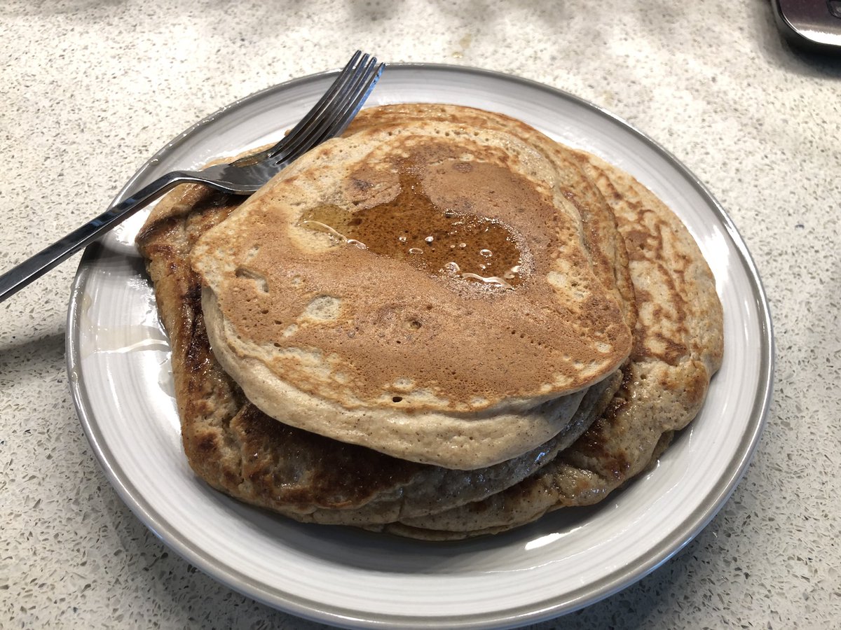 TigerSquat's tweet image. Done. Cinnamon peanut butter flapjacks. #Brinner