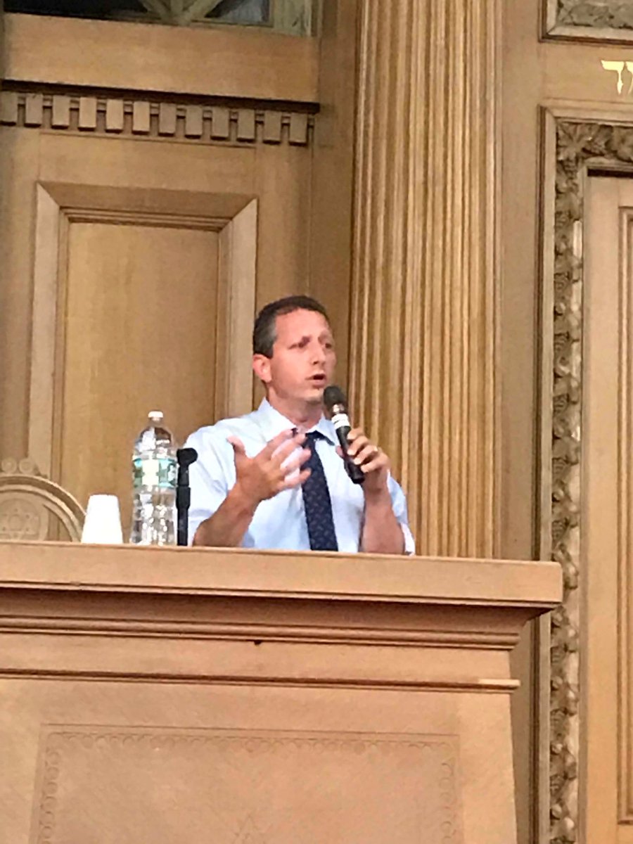 rachel_timoner's tweet photo. Inspiring night @cbebk of leveling up our activism to defend abortion rights and support #GreenLightNY with Dreamer Monica Sibri, Michelle Goldberg, and ⁦@bradlander⁩, thanks to ⁦@Getorgbk⁩ and ⁦@bkindivisible⁩! https://t.co/ACUYGYcSv5