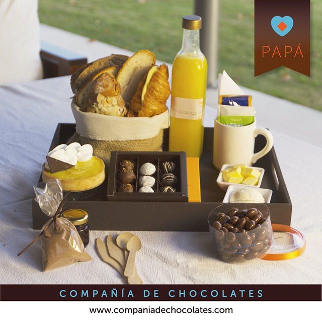 16 de Junio ~ Día del Padre
.
~~BANDEJA DE DESAYUNO~~
.
.
* Croissant con Jamón y Queso
* Croissant de Almendras
* Panes del día (4 rodajas)
*  Minicake a elección
* Caja por 9 Trufas Frescas
* Pack Almendras bañadas en Chocolate * Manteca / Queso Crema … bit.ly/31dCRPy