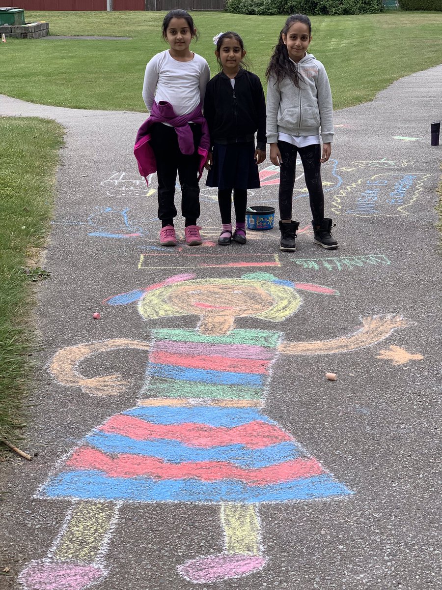 NicoleDesy1's tweet photo. We had such a fun afternoon at Gunderson Park today! Playing together and celebrating all of the work we’ve done with @Ms_K_Smith ! @JarvisSchool @deltasd37 #fun #community https://t.co/EmazqGb5dp