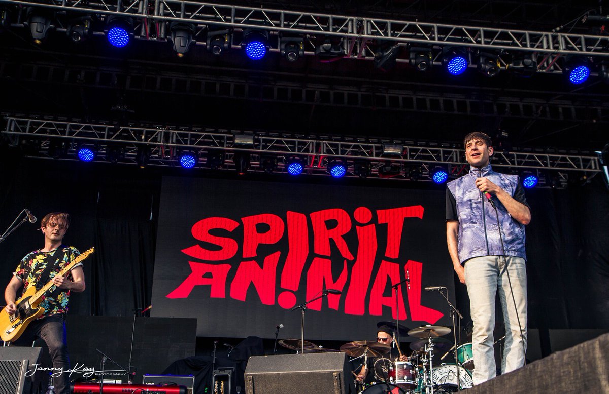 RecordHeatUS's tweet image. More fun. More sun. #SPANIMALS

📸 Janet Morris for @SpringFlingIL