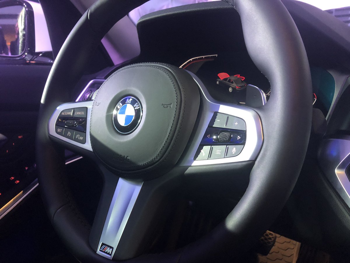 BMMgroup's tweet photo. Así es el nuevo modelo de @BMW @BMWARGENTINASA #Serie3 ¡Gracias @BMW por confiar en nosotros! 🙌🏻#BmmGroup https://t.co/i7QeC6rpUS