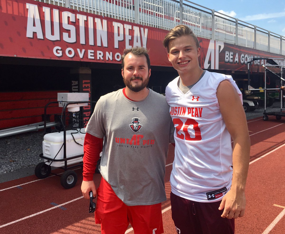 17dalsup's tweet photo. Great camp today, thank you to the entire staff at @AustinPeayFB ‼️ I appreciate the coaching @APCoachHud , @_CoachBump and @CoachFrazier92 , I am better today because of it! I will be back on campus soon for more work!! #CutDifferent #2020Work https://t.co/AtTp2yuRCy