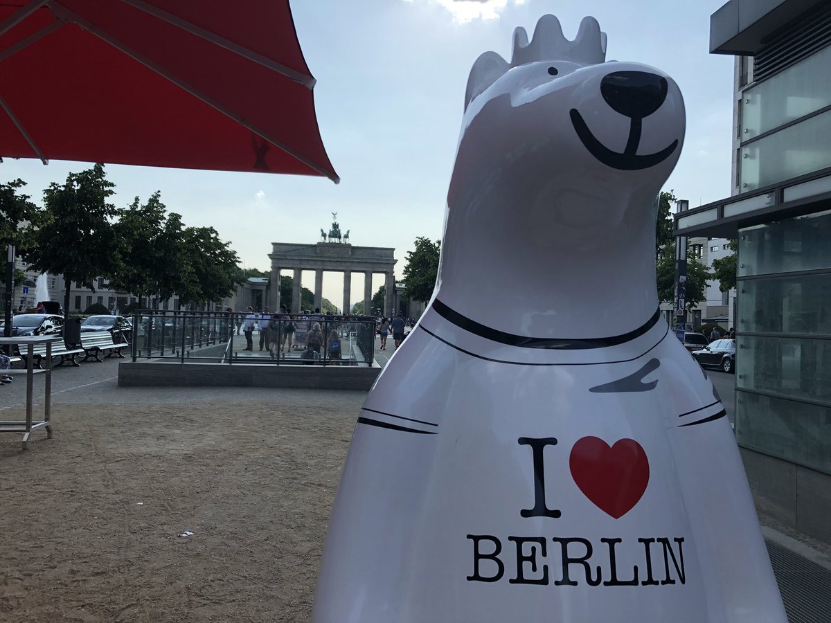 franamarija's tweet photo. #directorsintya2019 #berlin https://t.co/Y4DfKsEawq
